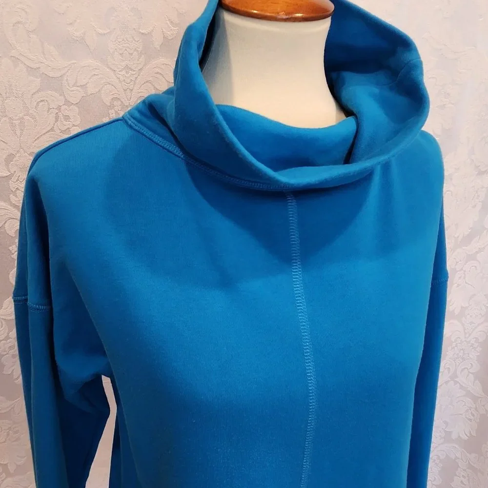 Ruby Ribbon Zip Back Sweatshirt #1661 - Picture 3 of 13